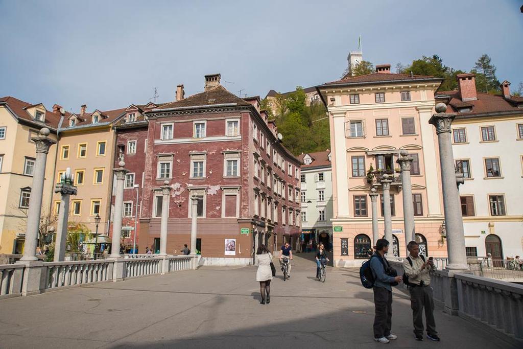 Cobblers Bridge Apartment Ljubljana Exterior foto